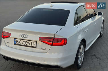 Седан Audi A4 2014 в 