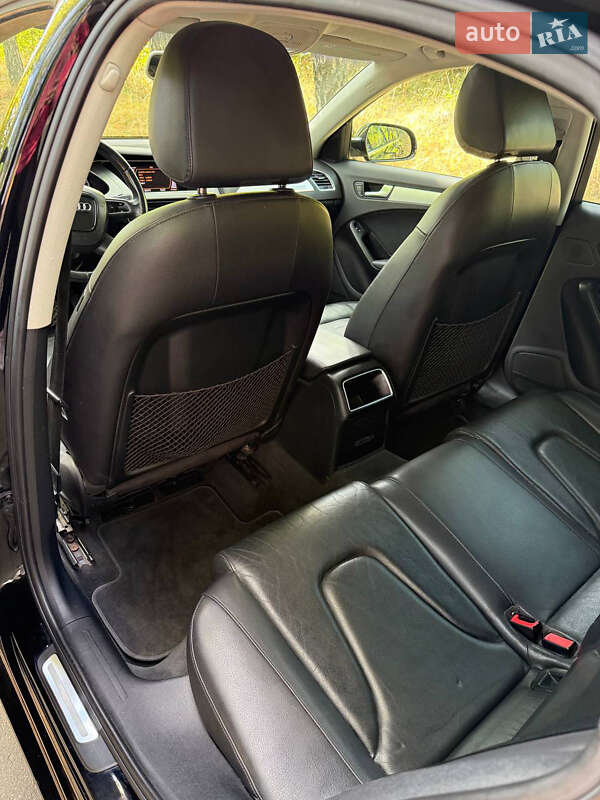 Седан Audi A4 2011 в Лубнах
