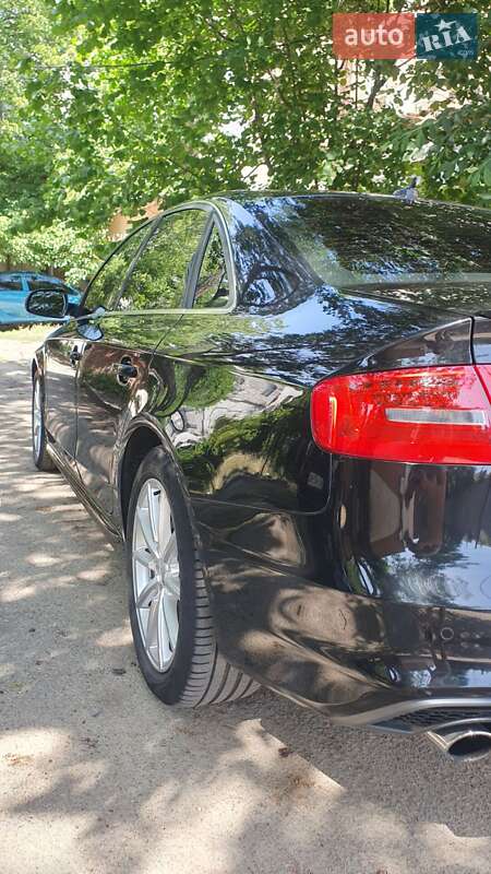 Седан Audi A4 2015 в Николаеве