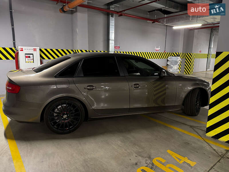 Седан Audi A4 2014 в Одессе