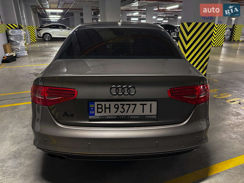 Седан Audi A4 2014 в Одессе