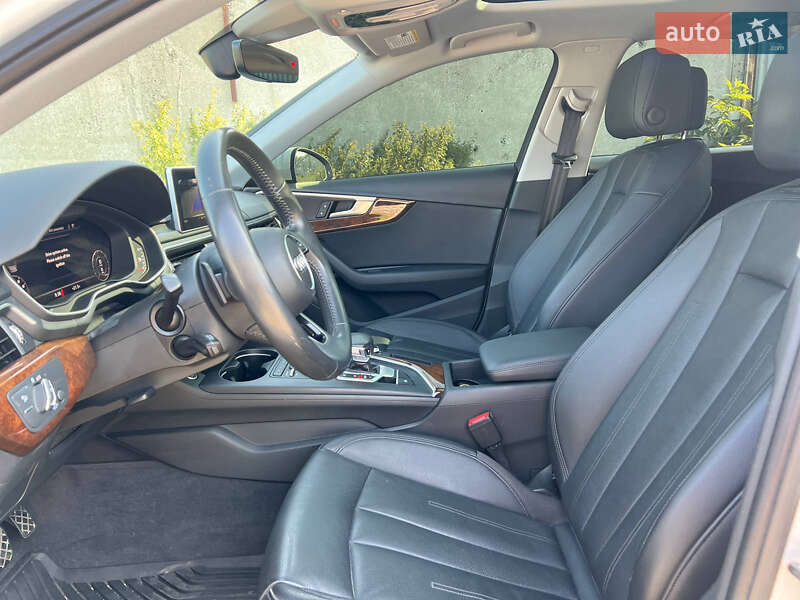 Седан Audi A4 2018 в Стрые