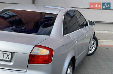 Седан Audi A4 2001 в 