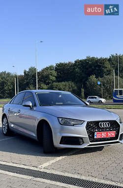 Седан Audi A4 2016 в Львові