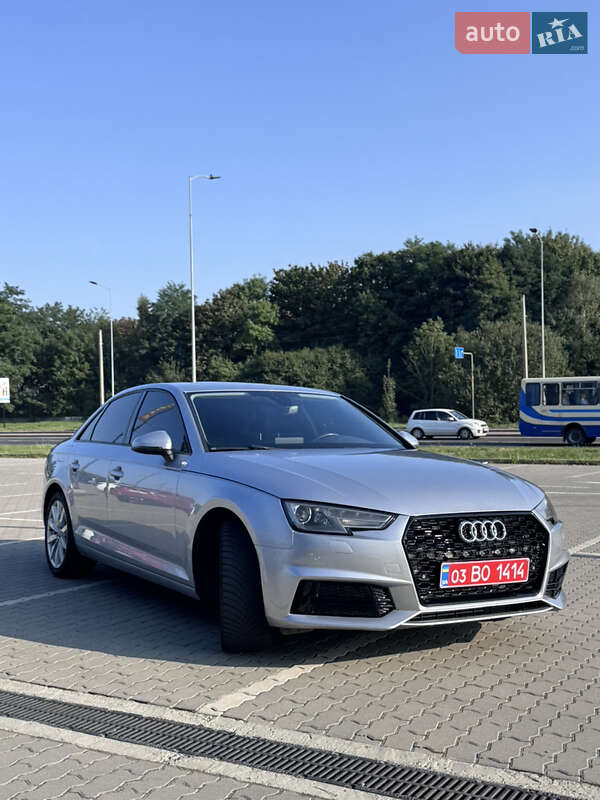Седан Audi A4 2016 в Львові