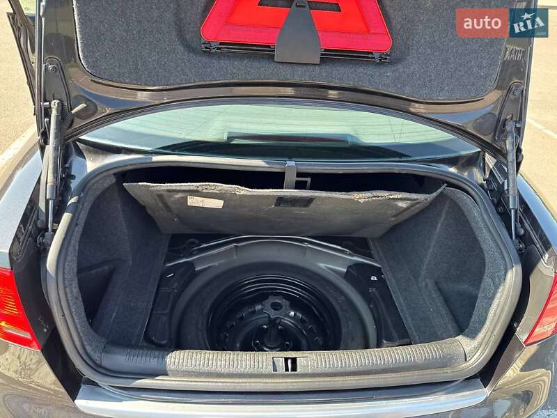 Седан Audi A4 2007 в Рівному