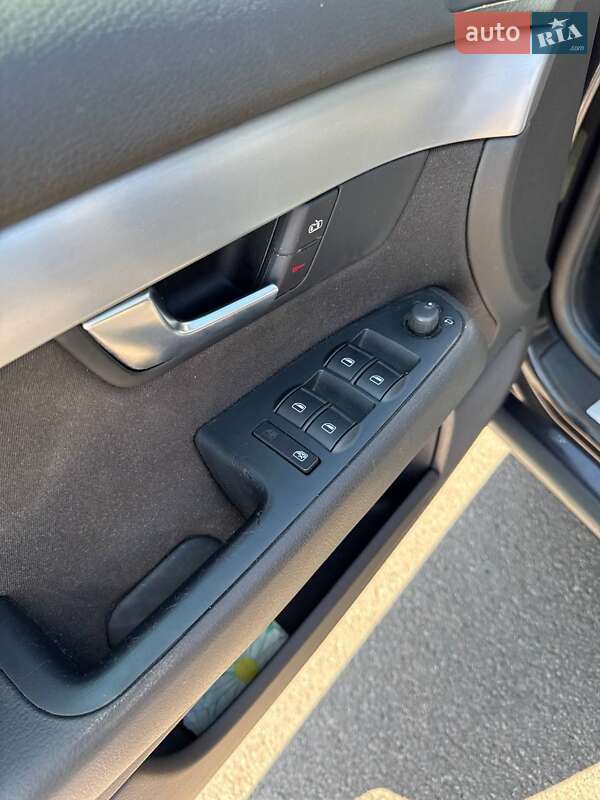 Седан Audi A4 2007 в Рівному