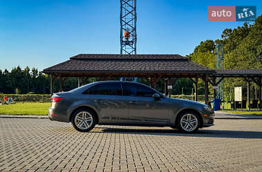 Седан Audi A4 2016 в 