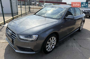 Audi A4 2014
