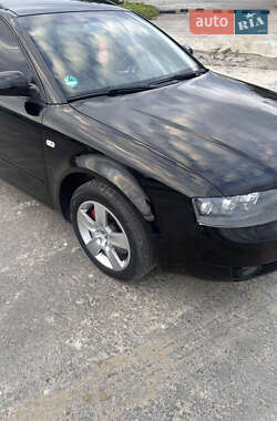 Универсал Audi A4 2004 в 
