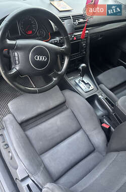 Универсал Audi A4 2004 в 