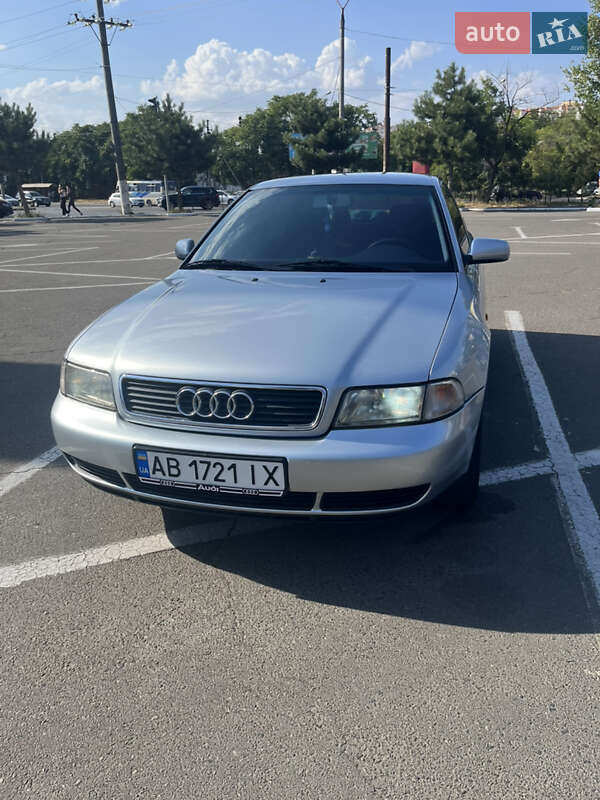 Седан Audi A4 1997 в Одессе