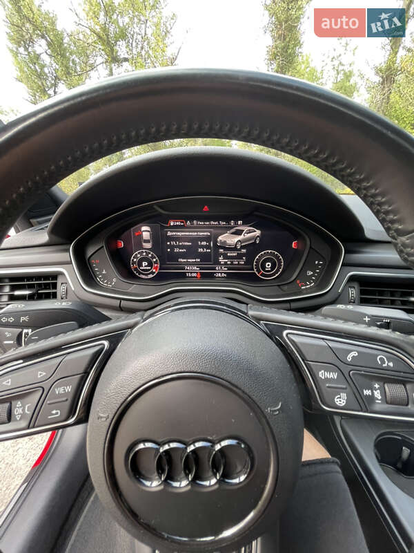 Седан Audi A4 2016 в Днепре