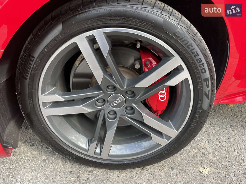 Седан Audi A4 2016 в Днепре