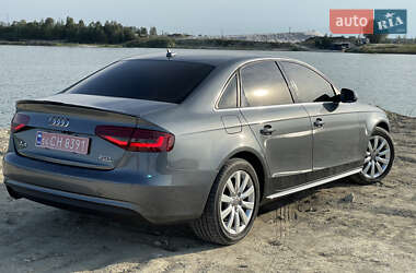 Седан Audi A4 2013 в 