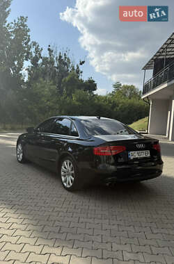 Седан Audi A4 2012 в 