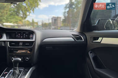 Седан Audi A4 2015 в 