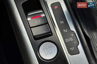 Седан Audi A4 2015 в 