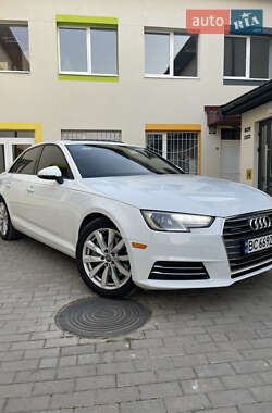 Седан Audi A4 2017 в 