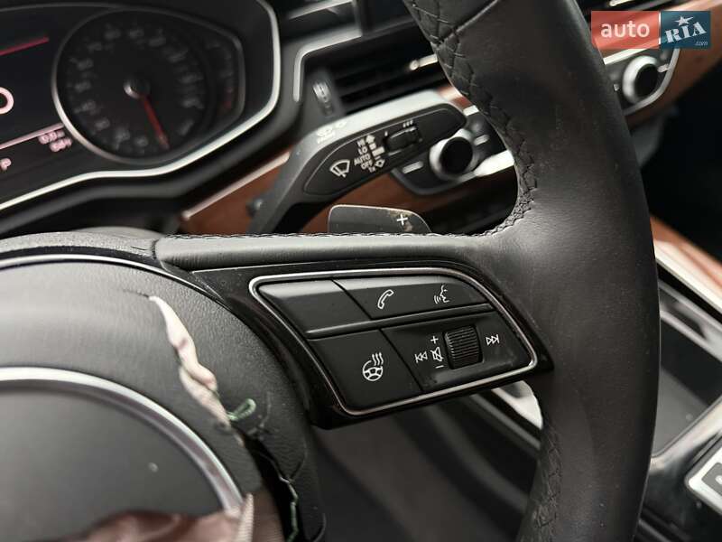 Седан Audi A4 2021 в Львові