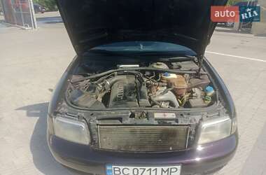 Седан Audi A4 1996 в 