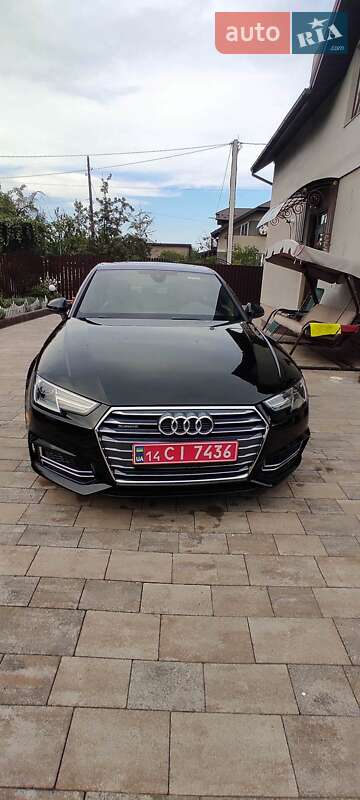 Седан Audi A4 2018 в 