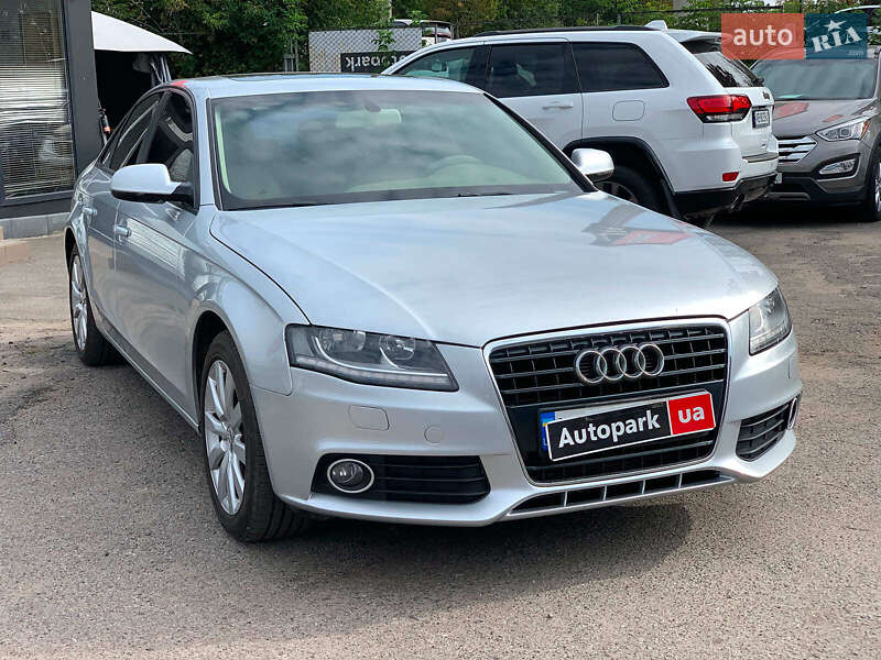 Седан Audi A4 2012 в Виннице