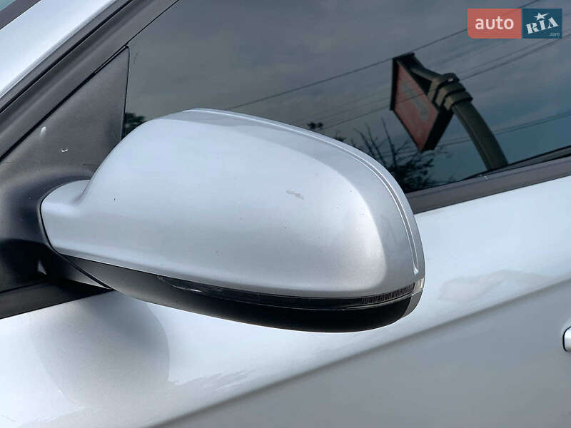 Седан Audi A4 2012 в Виннице