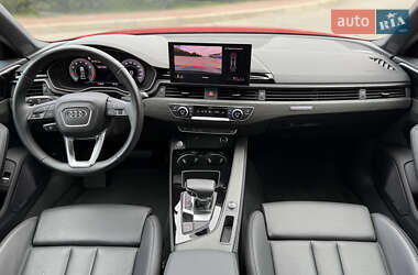 Седан Audi A4 2023 в 