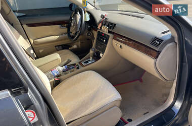 Седан Audi A4 2004 в 