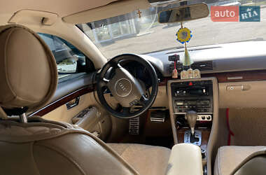 Седан Audi A4 2004 в 