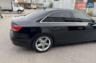 Седан Audi A4 2017 в 