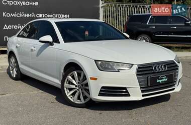 Седан Audi A4 2017 в 