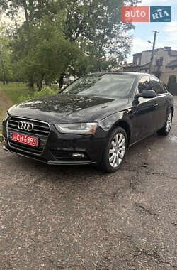 Седан Audi A4 2013 в Львові