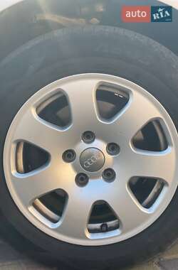 Седан Audi A4 2003 в Шепетівці