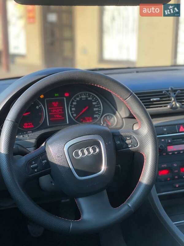 Седан Audi A4 2003 в Шепетівці