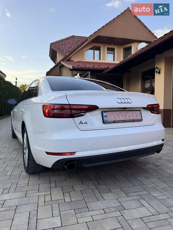 Седан Audi A4 2017 в Виноградове