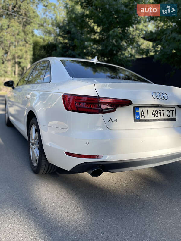 Седан Audi A4 2015 в Ірпені