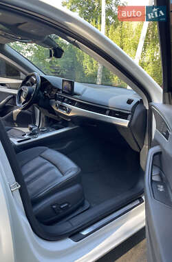 Седан Audi A4 2015 в 