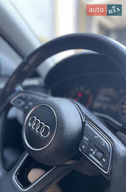 Седан Audi A4 2015 в 