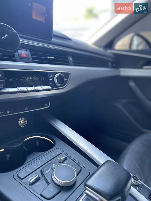 Седан Audi A4 2015 в Ірпені