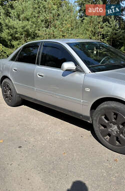 Седан Audi A4 1999 в 