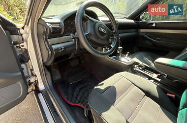 Седан Audi A4 1999 в 