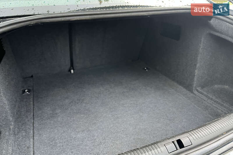 Седан Audi A4 2004 в Коломиї