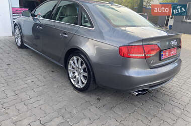 Седан Audi A4 2012 в 