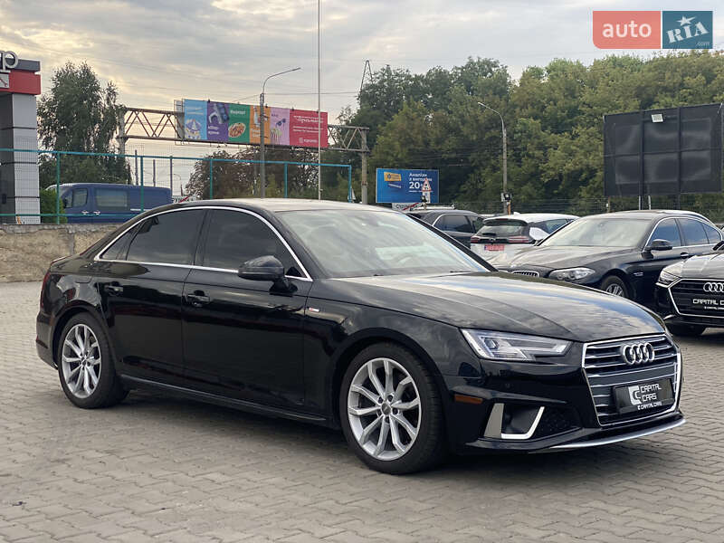 Седан Audi A4 2019 в 