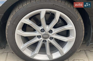 Седан Audi A4 2019 в 