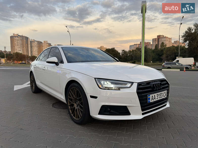 Седан Audi A4 2016 в Киеве