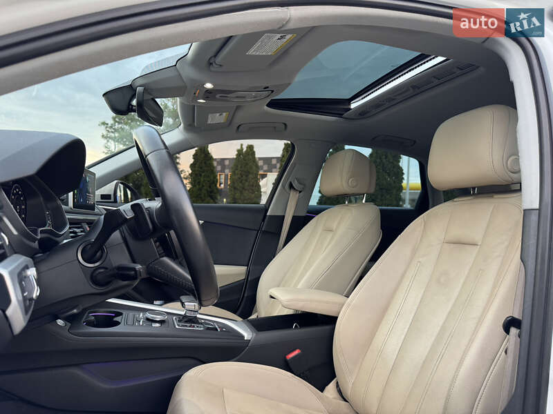 Седан Audi A4 2016 в Киеве