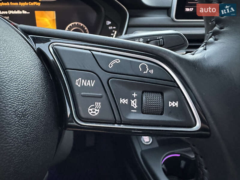 Седан Audi A4 2016 в Киеве